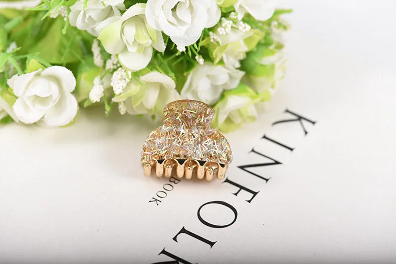 12679818229_1861652465