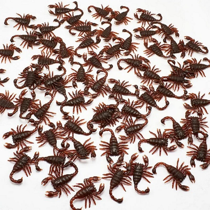 10pcs Prank Lifelike Spider Centipede Scorpion Simulation Fake Cockroach Funny Trick Toys for Halloween Party House Decor