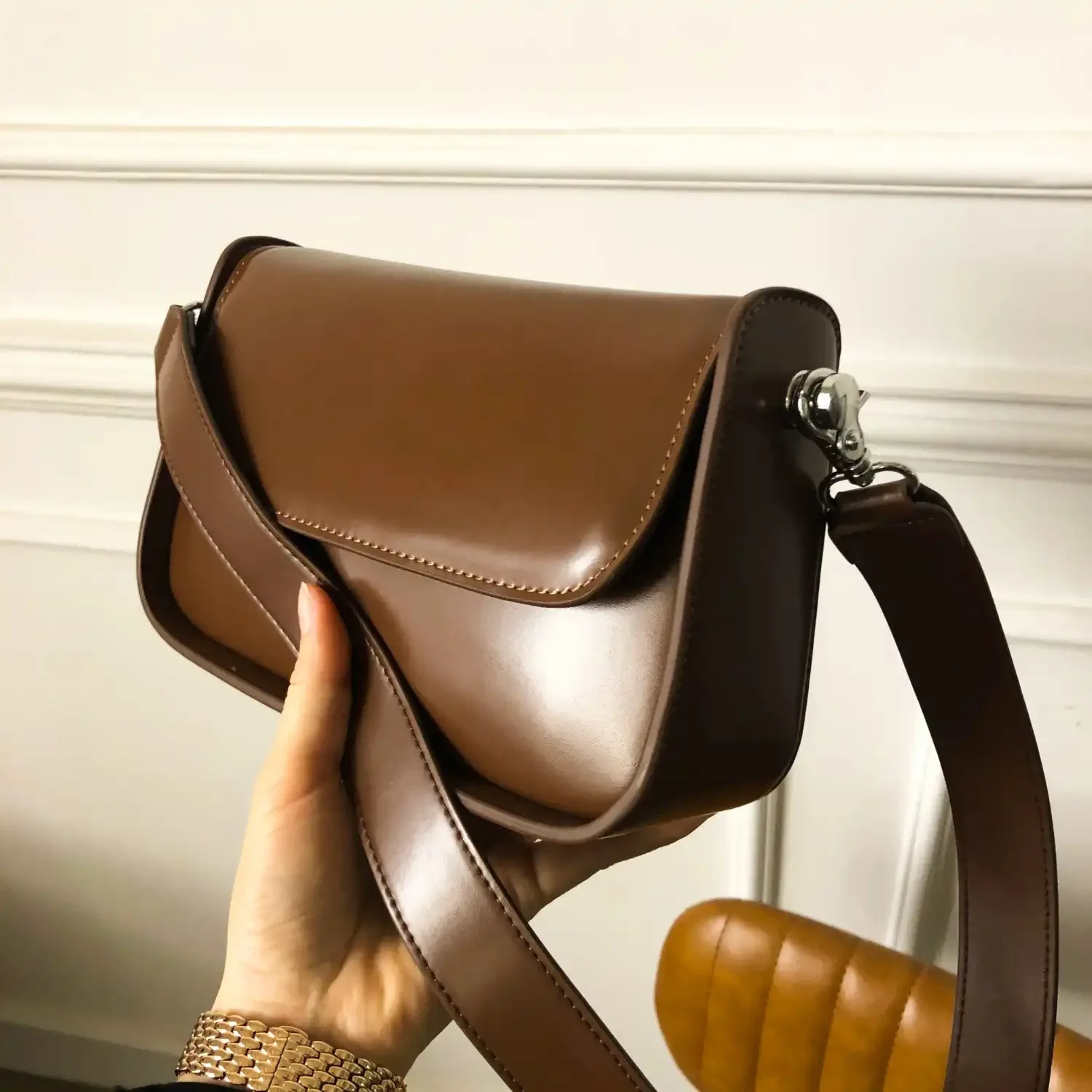 

FIRMRAN INS Hot Vintage Pure Color Top Quality Genuine Leather Square Crossbody Saddle Brown Shoulder Strap Messenger Bag Female