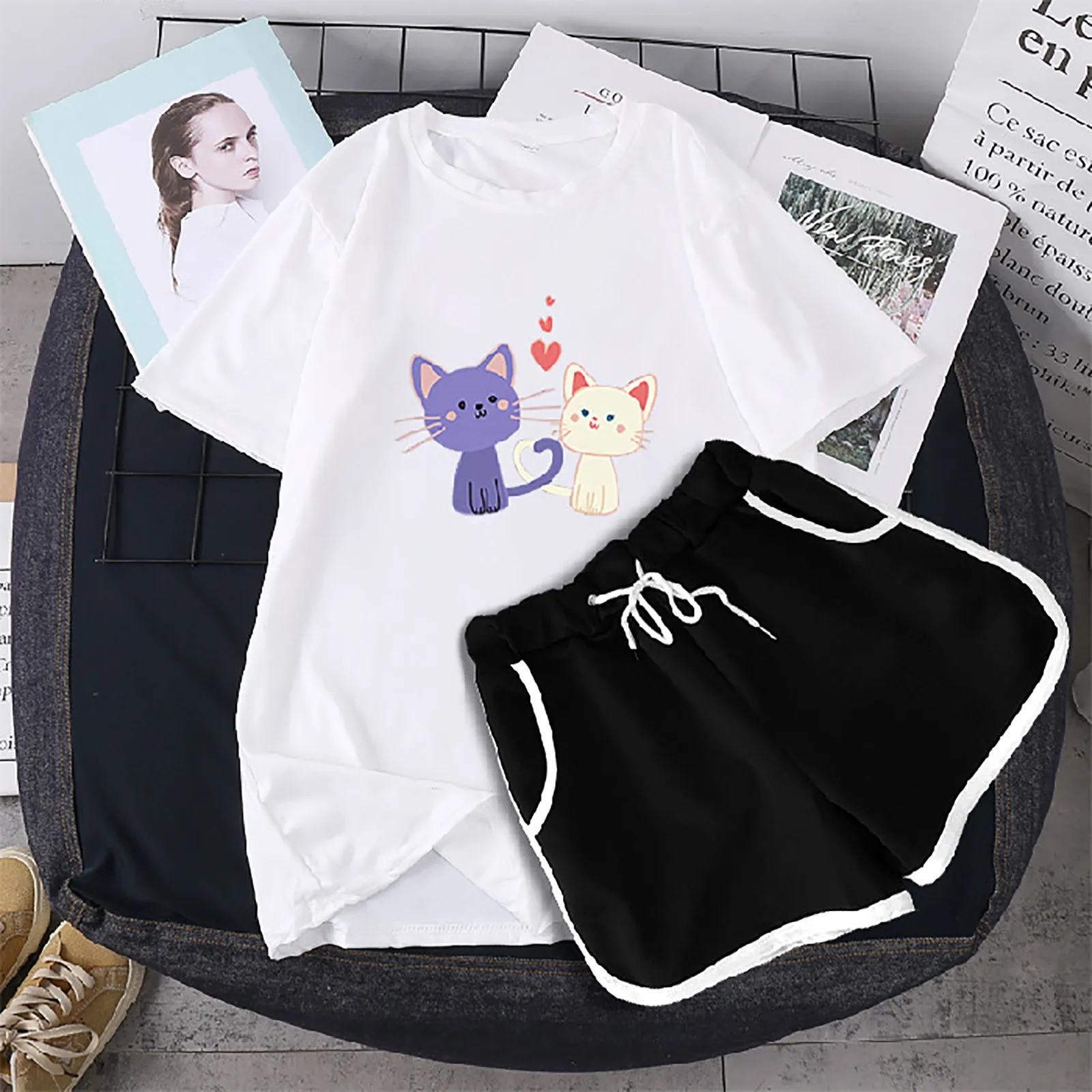 2021 Summer Woman Casual Suit Short Sleeve T-shirt Shorts Two Piece Set Short Sleeve O-Neck Paneled T Shirt Shorts Suits костюм 2
