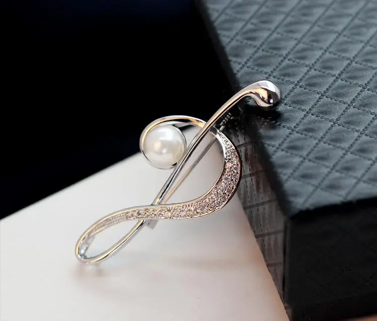 musical note brooches 3