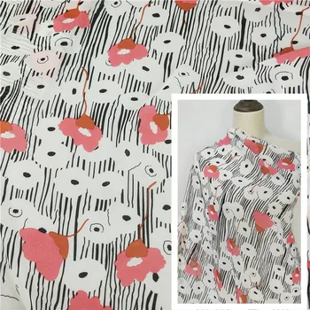 

2020 New Fashion Trend Cartoon Flower Pattern Printed Wrinkled Chiffon Fabric Designer Diy Dress Polyester Tulle Fabric Material