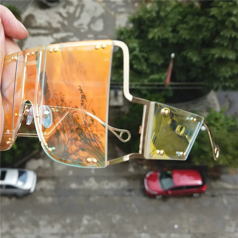 

2019 Fashion Vintage Retro Shield Visor Sunglasses Men With Oversize Windproof Goggles punk sunglasses UV400 FML