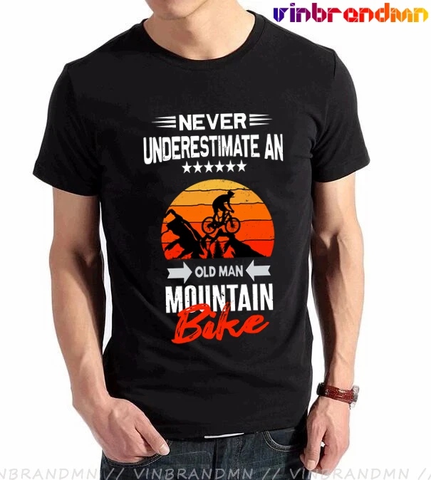 Никогда не недооценивать пожилой человек с Горный велосипед футболка MTB