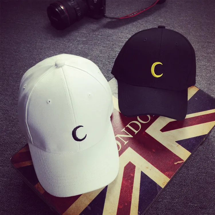 

Korean embroidered moon White Retro sports curved brim baseball cap black casual duck tongue hat for men and women