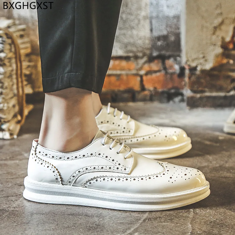 

White Brogue Shoes Man Fashion Oxford Shoes for Men 2022 Designer Leather Casual Shoes Men Zapatillas De Hombre Chaussure Homme