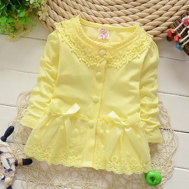 Детское пальто для маленьких девочек весенне-осенний кардиган с бантом, Изысканная одежда пальто для новорожденных девочек пальто для маленьких девочек возрастом от 0 до 24 месяцев - Цвет: Цвет: желтый