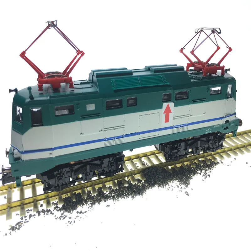 ho train 11