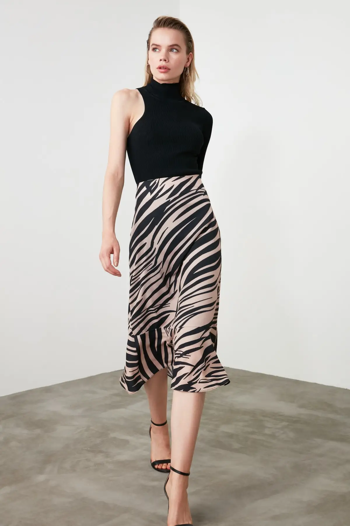 Trendyol Black With Color Block Skirt TWOAW20ET0241 | Женская одежда