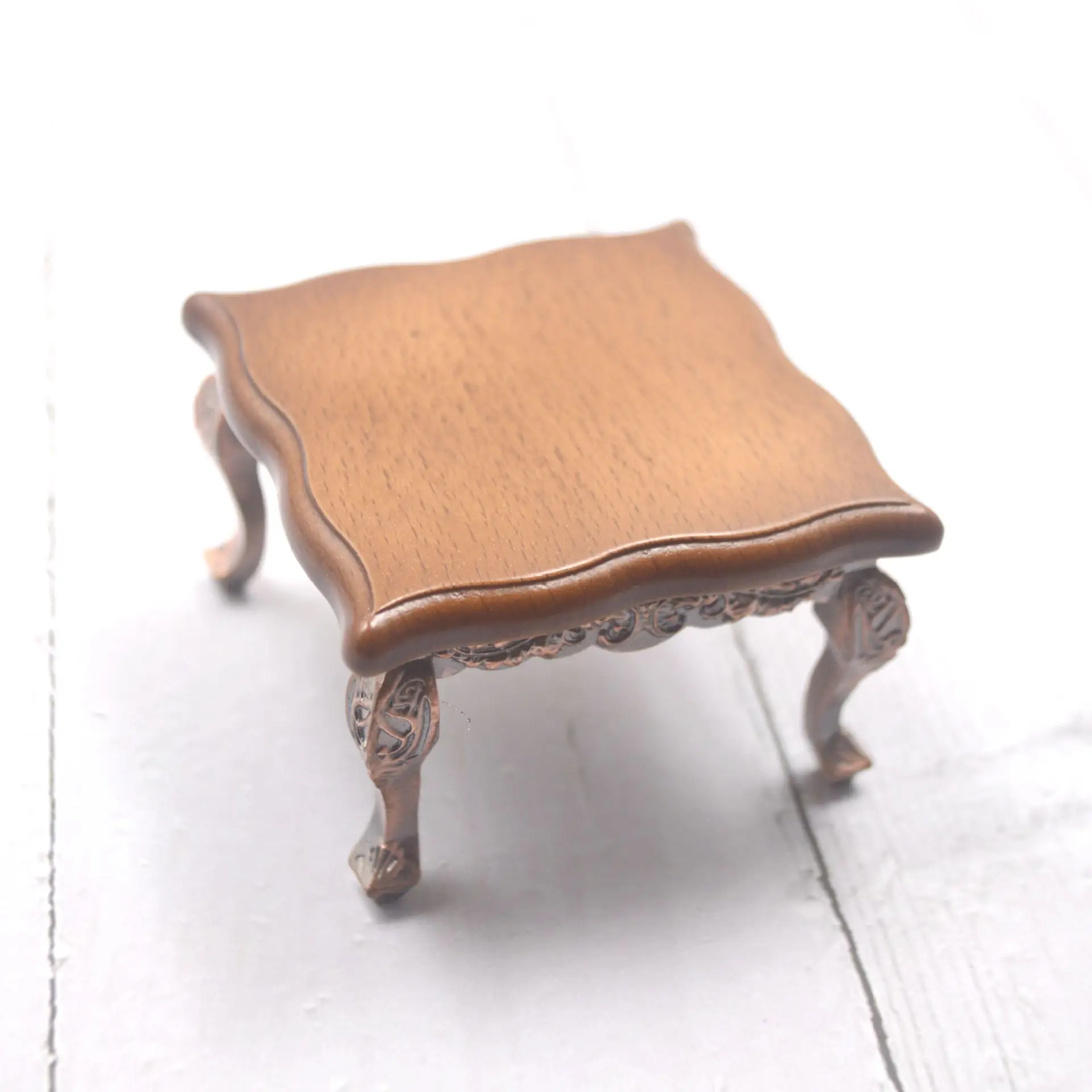 1; 12 Miniature Doll House CHILDREN'S Toy Furniture Model Round Table Retro Nostalgic European Style Mini Table Decoration