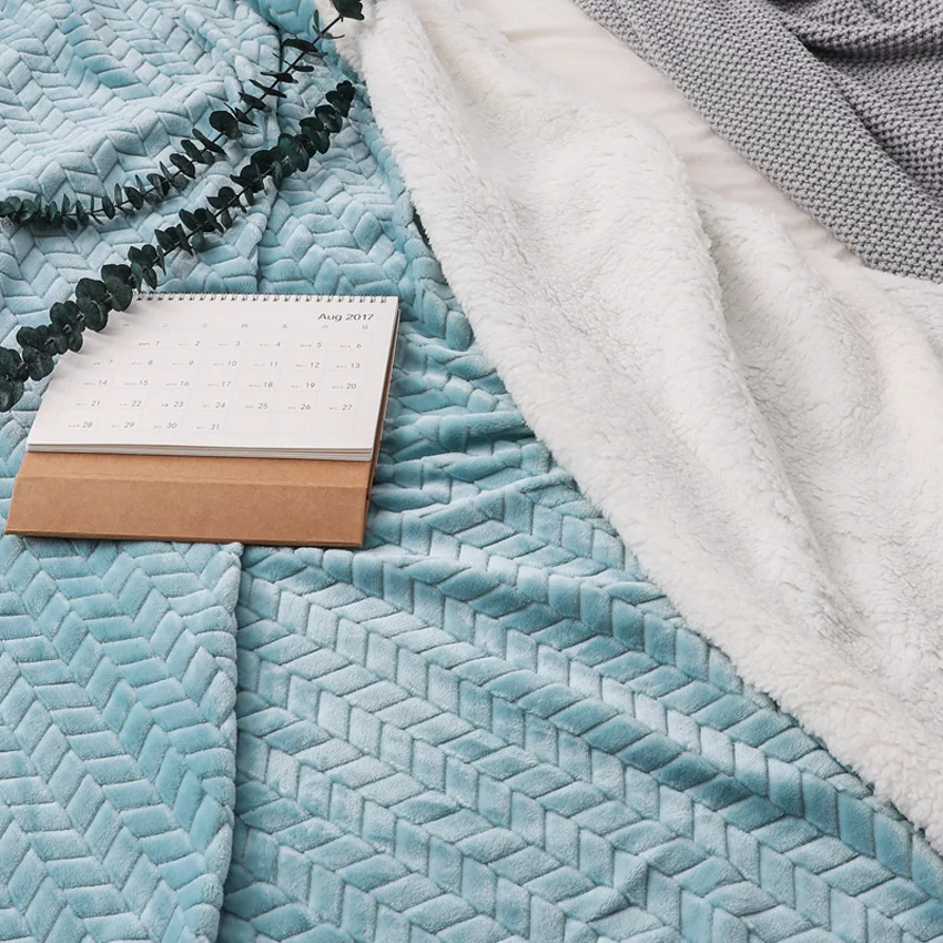 Geometric Blankets Throw Blanket Thick Striped Bedding Sheet Simple Travel Carpet Nap Blanket Shawl Cobertor Cotton Velvet