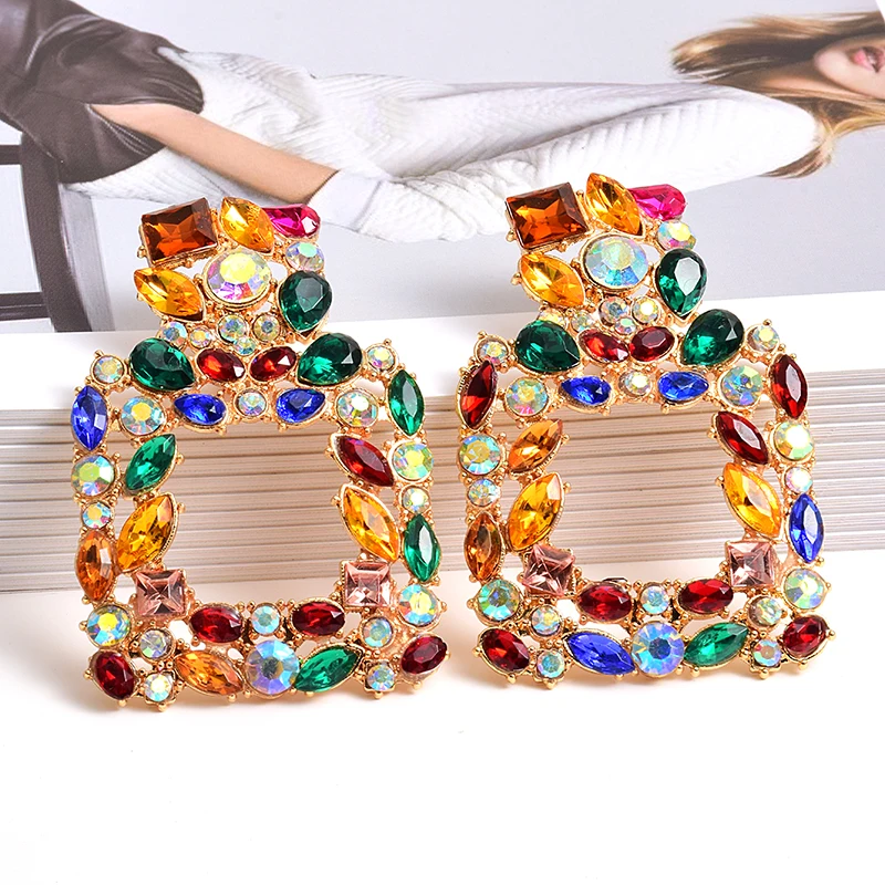 Оптовая продажа новые яркие квадратные металлические Висячие серьги Стразы