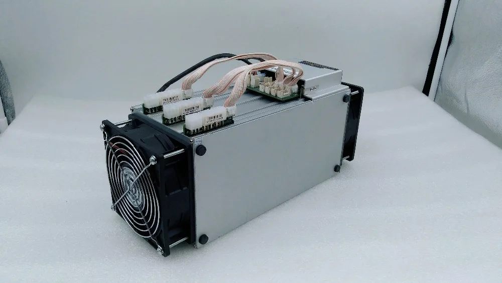 Старый 80-90% новый Aladain Шахтер первый веха ASIC шахтер 16TH/S ниже Потребляемая мощность, чем Antminer S9i, эффективный чип