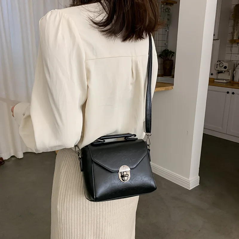 

2020 Spring And Summer New Style WOMEN'S Bag Fashion Lock Shoulder Bag Simple Square Sling Bag Retro Shoulder Bag Fashion