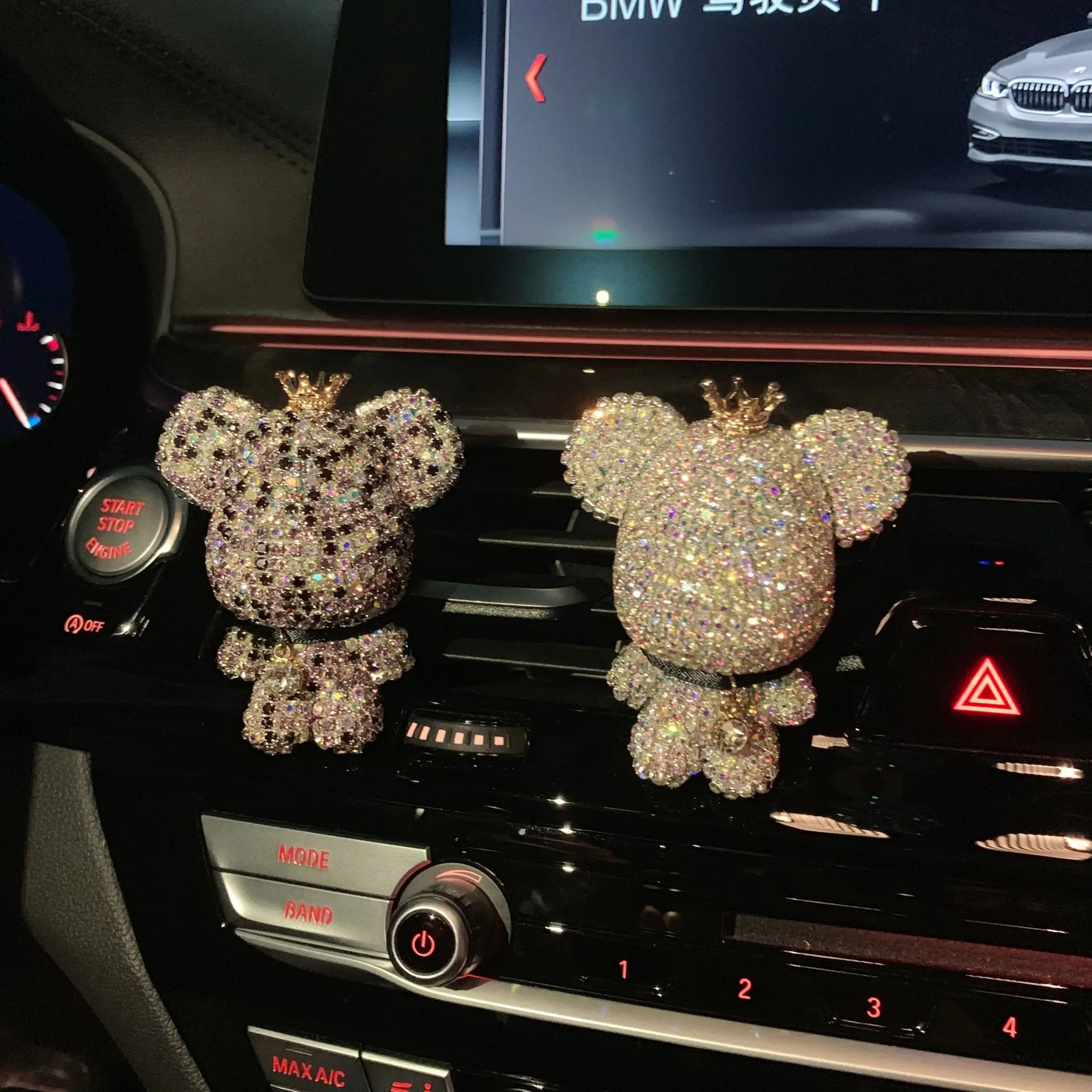 Автомобильный Ароматерапевтический зажим для автомобильного выхода внутри автомобиля милый медведь креативный автомобильный Кондиционер инкрустированные ювелирные изделия с бриллиантами