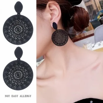 

Fashion Black Circle Lace Pattern Earrings Geometric Simple Earrings Korean Fashion Earrings Friend For Gift