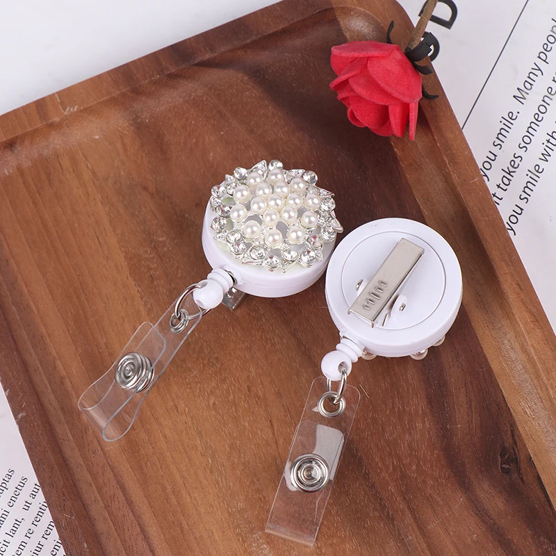 New Arrival 1 PC Top Quality Acrylic Retractable Nurse Badge Reel Fashion Rhinestone Pearl Students ID Card Badge Holder