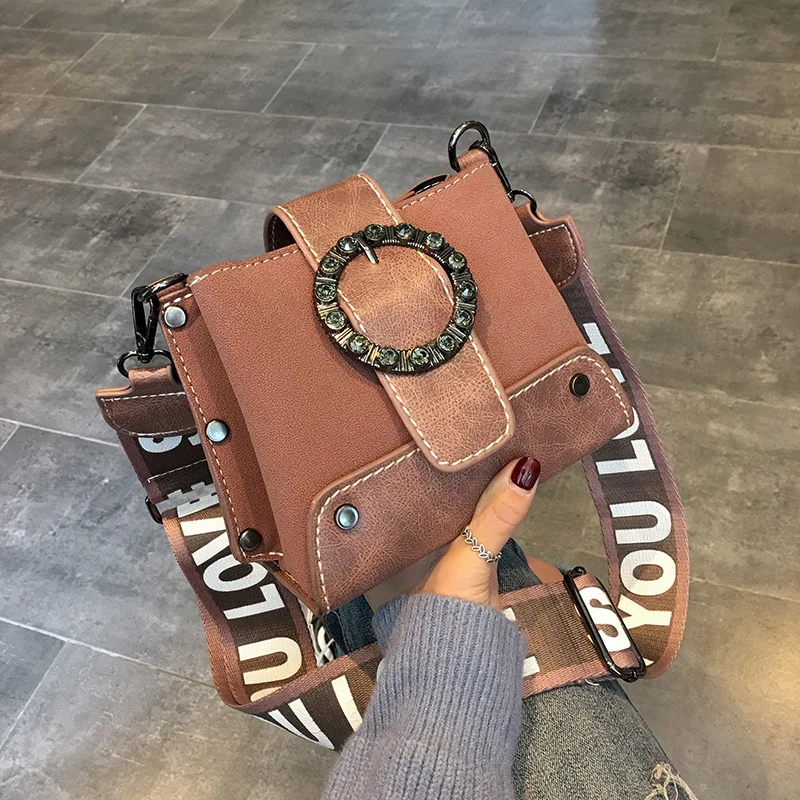 

CHIC Retro Dull Polish Bucket Bag Women's Korean-style Versatile Fashion Wide Strap Shoulder Bag Rivet Shoulder Bag Fashion