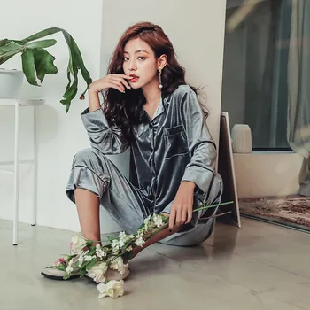 

Deep Gold Velvet Pajamas Sleepwear Long Sleeves Pants 2 Peices Nightwear Winter Pajamas Set Woman Warm Sleepwear