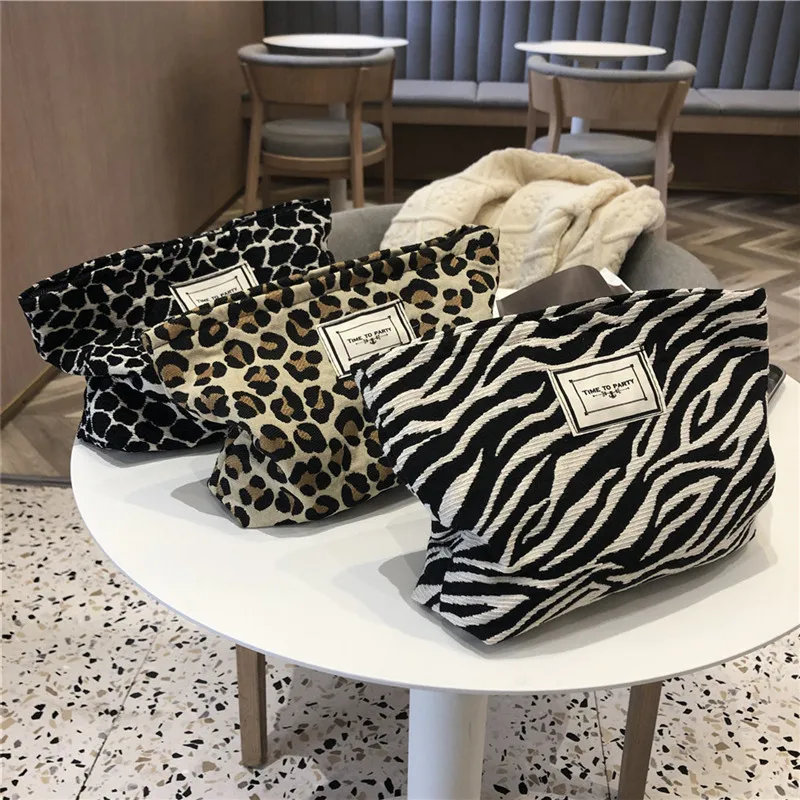 Large Women Leopard Cosmetic Bag Canvas Waterproof Zipper Make Up Bag Travel Washing Makeup Organizer