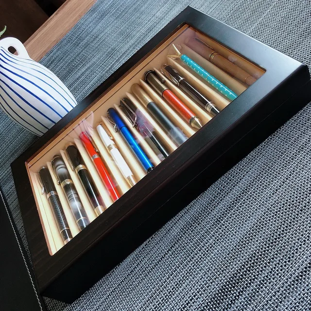 Armoire en bois pour 39 stylos de collection Pen Pen Holder