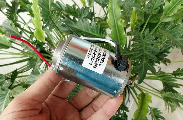 DC120V 3800 об/мин 15 Вт LW2920D086 DC двигатель с постоянным магнитом компенсирующая