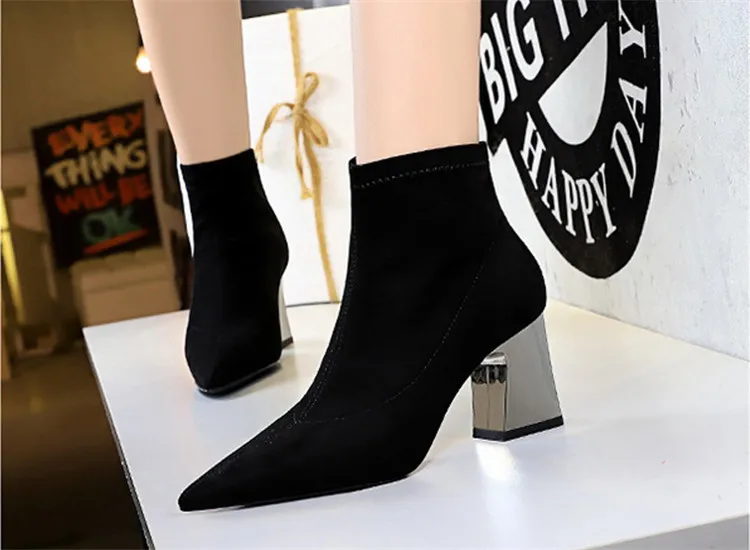 EilyKen/высококачественные ботильоны с острым носком на высоком каблуке; Офисная Женская обувь; зимняя женская теплая короткая плюшевая обувь на квадратном каблуке