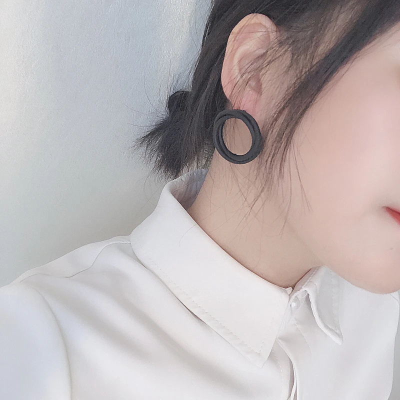 HZ корейский винтажный геометрический черный полый круглый любовь Сердце Звезда цветок простые серьги гвоздики для женщин девушек Вечерние