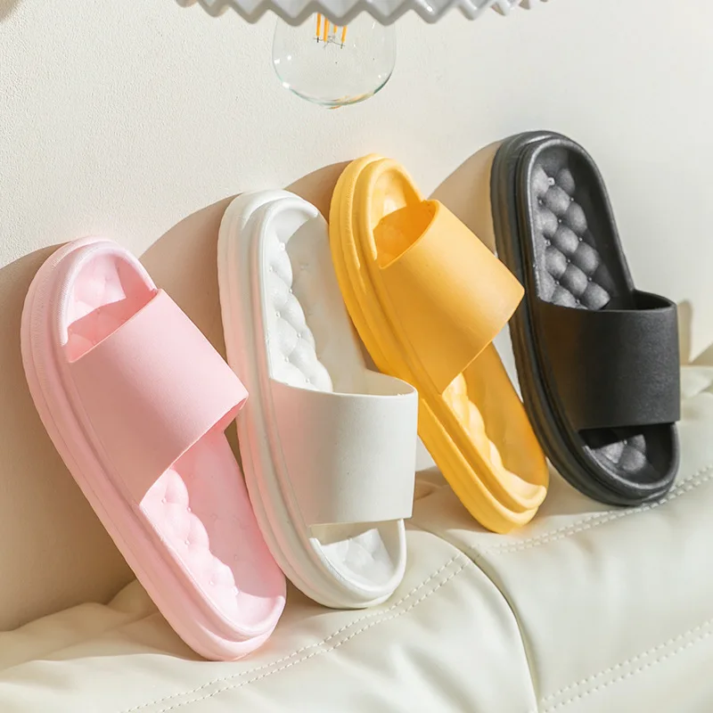 Summer Slippers Women Sandals Beach Slides Flip Flops Cute Bear Thick Sole Slipper Female Anti-skid Bathroom Home Soft Slippers