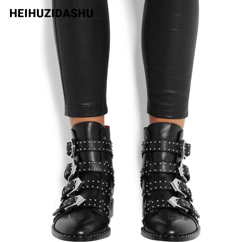Luxury Brand Silver Buckle Ankle Boots For Women INS Street Style Rivet Women Boots Winter Warm Low Heel Punk Shoes Woman