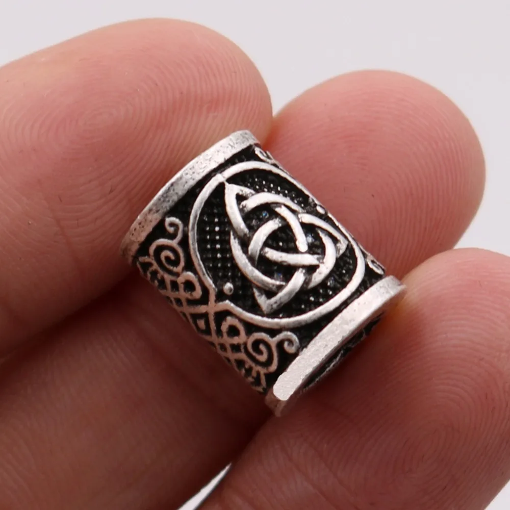 12526339285_1834346341