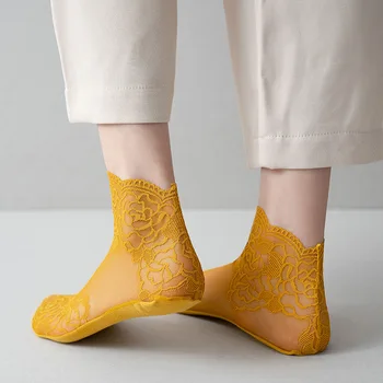 

Women Lace Socks 2020 Spring Summer New Fashion Socks Female Lace Ankle Socks Transparent Thin korean Style High Quality