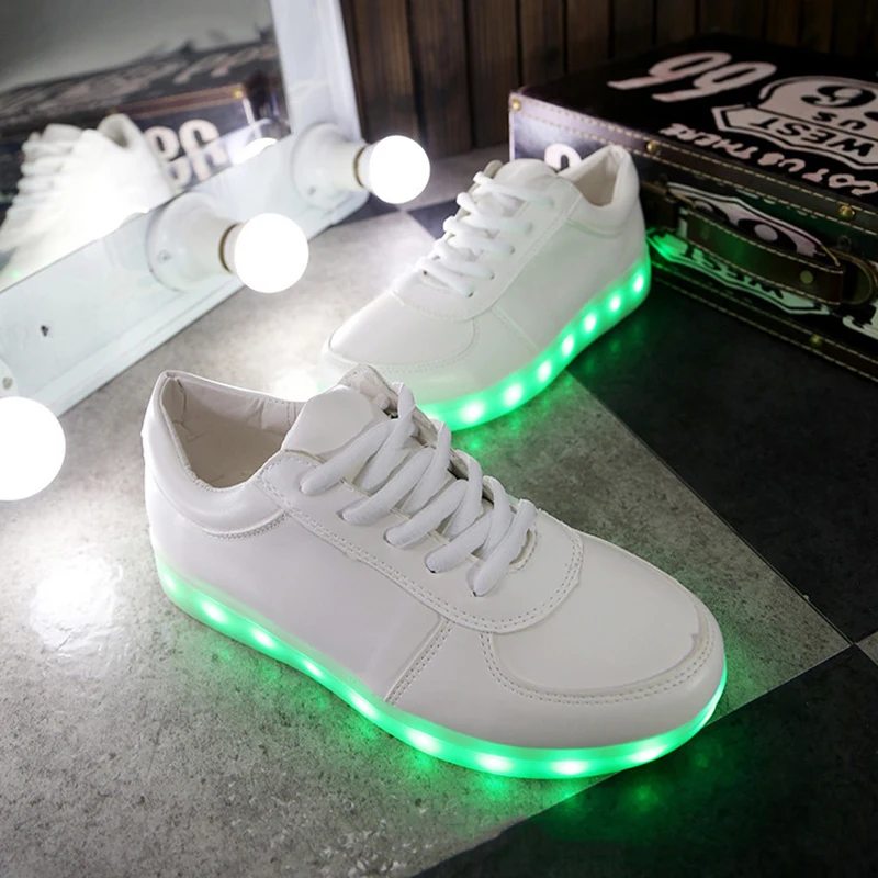 MKI/размеры 36-46; обувь с USB подсветкой для мужчин и женщин; модные белые туфли на плоской подошве со шнуровкой; парные кроссовки; светящаяся обувь для вечеринок