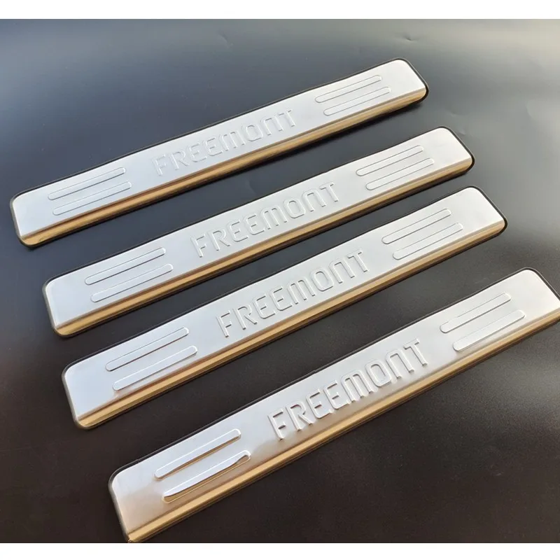 Protections Seuil De Porte En Acier Inoxydable Pour Fiat Freemont I (2011-2016) - Kit De 8 Pièces Adhésif