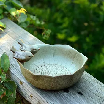 

1Pc Bird Feeder Ceramic Basin Creative Household Bird Feeder Decor (Green)