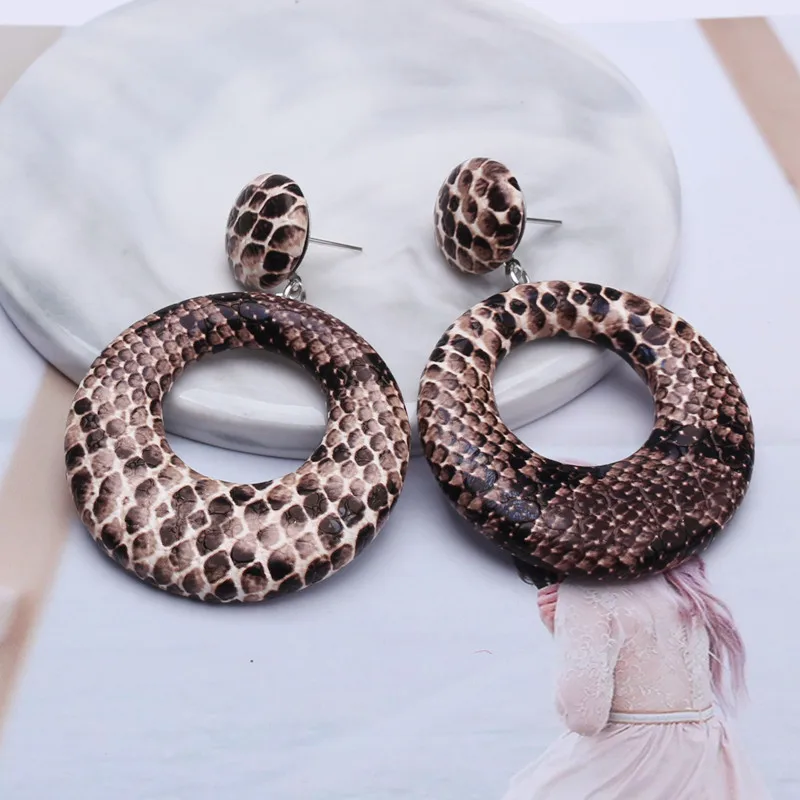 9 Colors Vintage Round Drop Earrings for Women Large Geometric Statement Earrings Snake Skin Pendant Earrings Fashion Jewelry