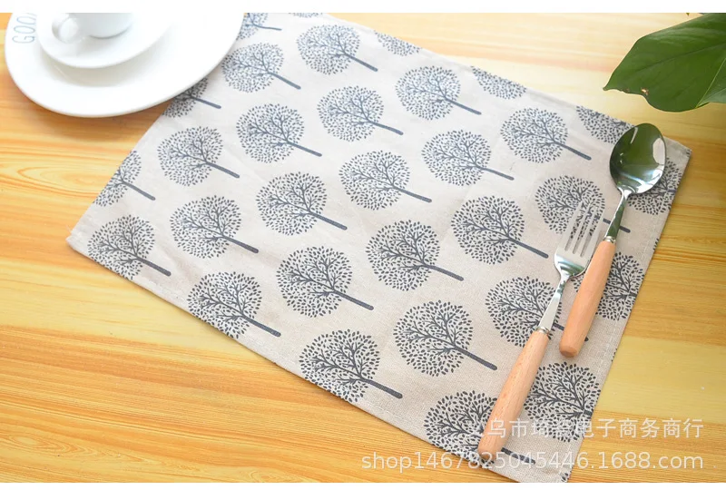 4/6 PC Plaid Cloth Placemat Japanese Fashion Style Fabric Table Mats Napkins Simple Design Tableware Kitchen Tool Cup Pads - Цвет: M