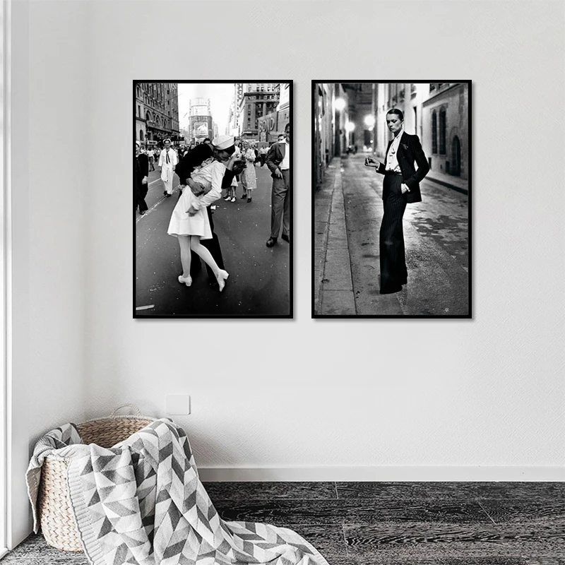 Vintage-New-York-Street-Lover-Kiss-Wall-Art-Posters-Nordic-Fashion-Figure-Painting-Black-and-White