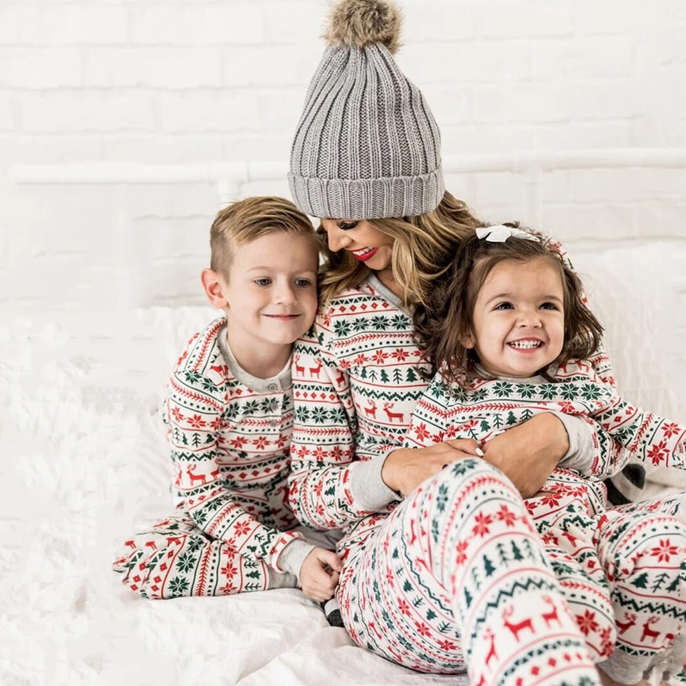 

Christmas Snowflake Elk Trees Pajamas Suit Women Long Sleeve Print Parent Child Set Family Matching 2 Piece Outfit Plus Size 3XL