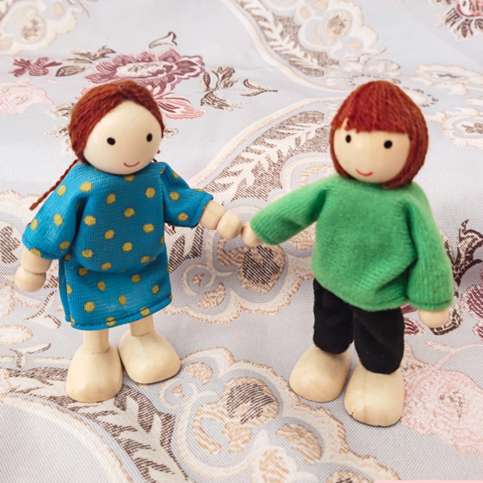 7Pcs/Set Cartoon Miniature Family Wooden Movable Jointed Doll Parent-child Toys Children Kids Gift Muppet Pretend Toys 3 7Pcs/Set Cartoon Miniature Family Wooden Movable Jointed Doll Parent-child Toys Children Kids Gift Muppet Pretend Toys 3