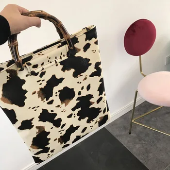 

Large-capacity shopping bag 2020 summer new tote bag simple retro bamboo portable cow pattern bag female