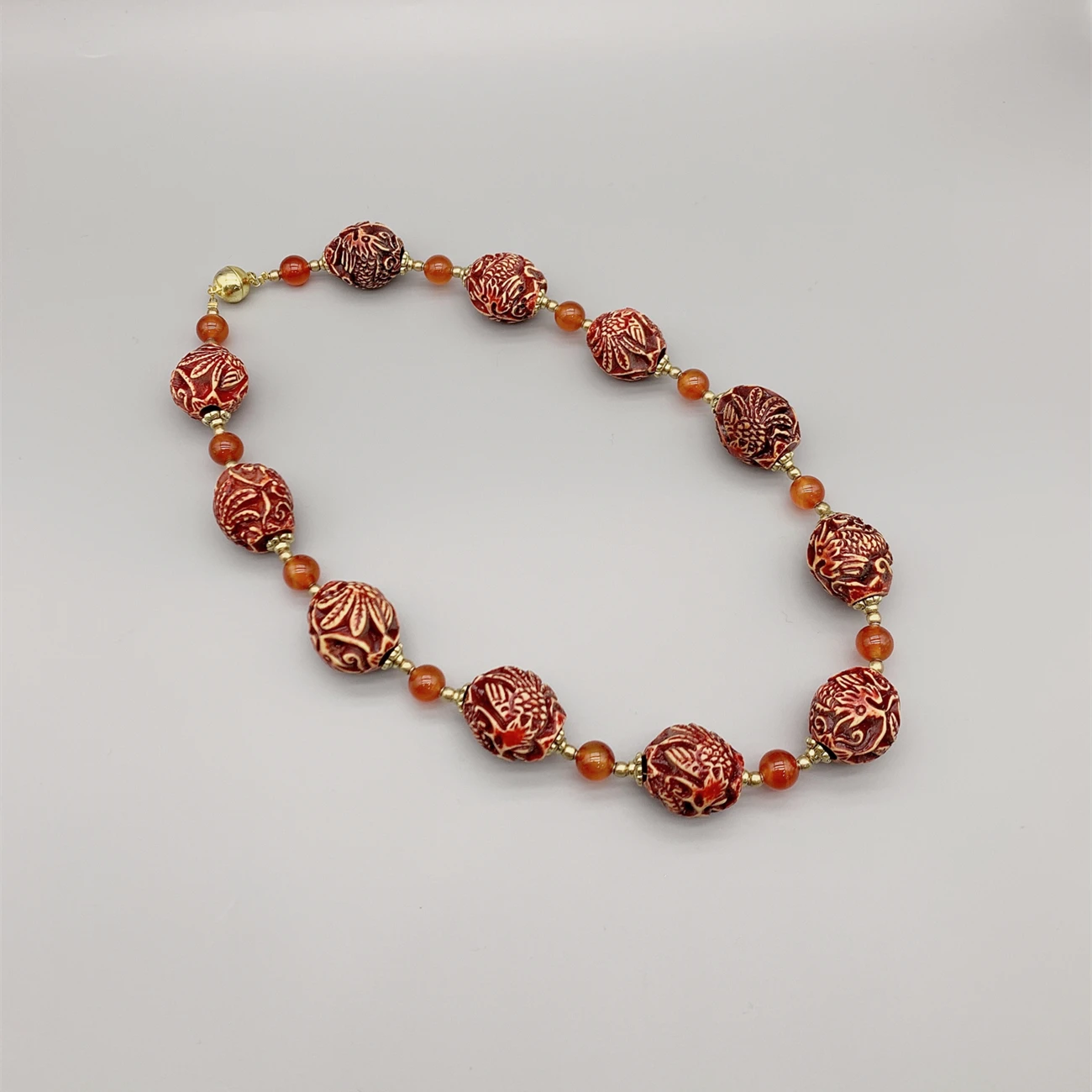 FoLisaUnique Hand Carve Dragon Phoenix Resin Necklace For Women Gift 8mm Carnelian Agate Antique Trendy Jewelry Vintage Style