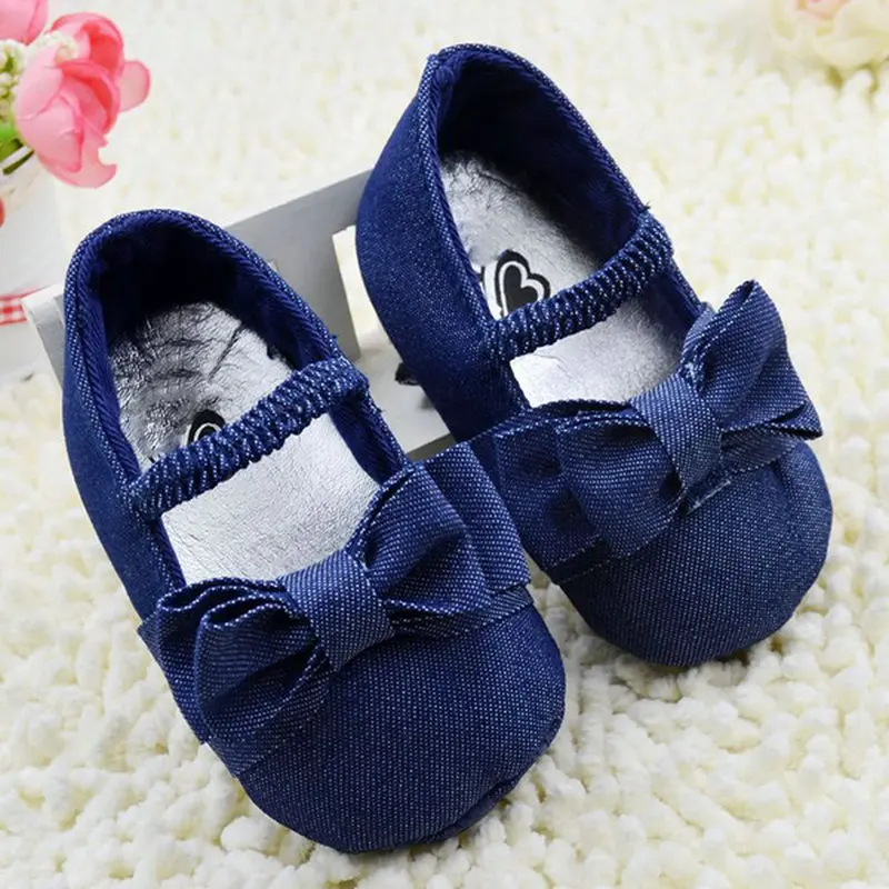 Обувь на мягкой подошве для маленьких девочек; обувь для малышей с бантом; обувь для кроватки из джинсовой ткани; милая обувь для малышей; # E