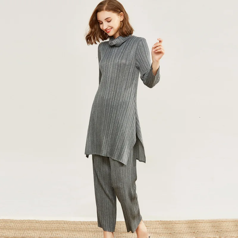 

2019 Winter New Scarf Collar Solid Color Long Sleeve Split T-shirt Straight Nine-point Pants Pleated Suit Women Y462