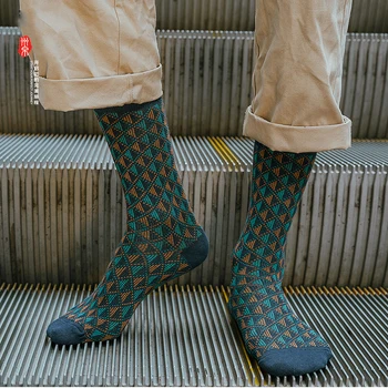 

Casual Business Men's Diamond Red Color Stockings Fashion Harajuku Hip Hop Street Skateboard Trendy High Quality Cotton Socks