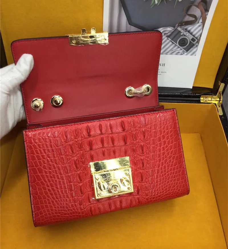Petit sac exotique en crocodile | Sac à rabat en véritable alligator | Épaule chaîne