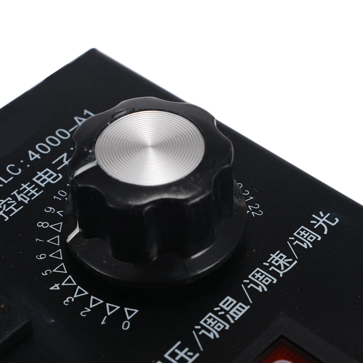 1Pc Variable Voltage Controller AC 220V Voltage Controller 4000W Variable Voltage Controller For Fan Speed Motor Control Dimmer