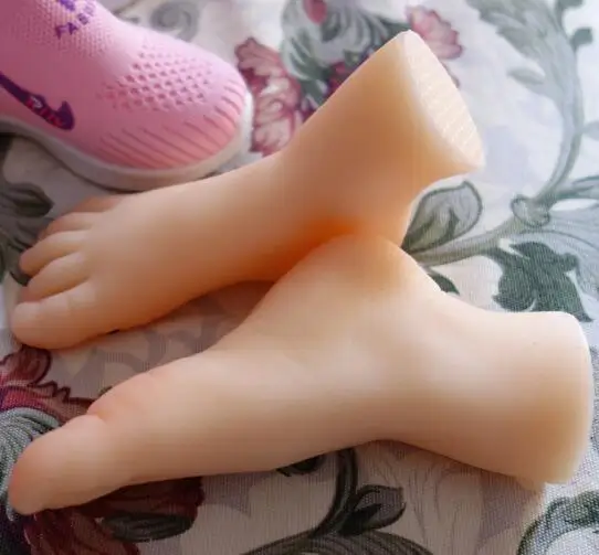 

12CM Real female child Foot mannequin Blood vesse Silicone Photography Silk Stockings Jewelry Model soft Silica gel 1PC C745