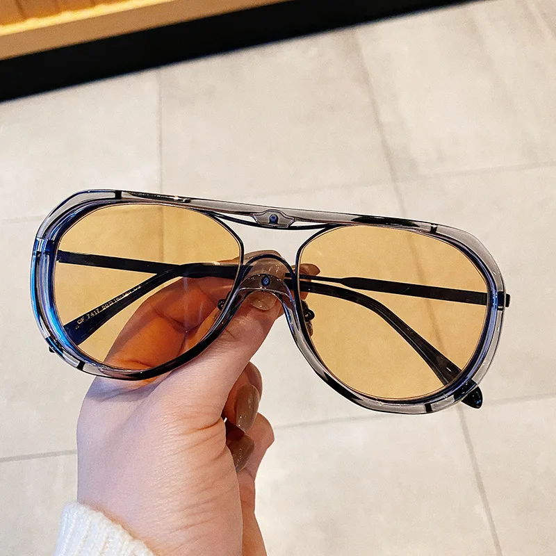 23549720208_599793616