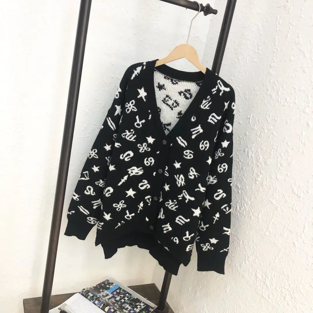 

2019 autumn and winter wear new women's short short print long sweater